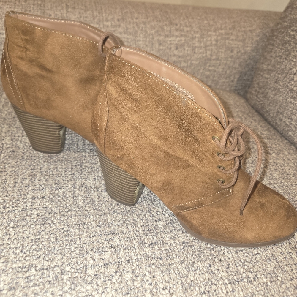 Y . Not Faux Suade Woman Booties , Brown In Color ,size 10